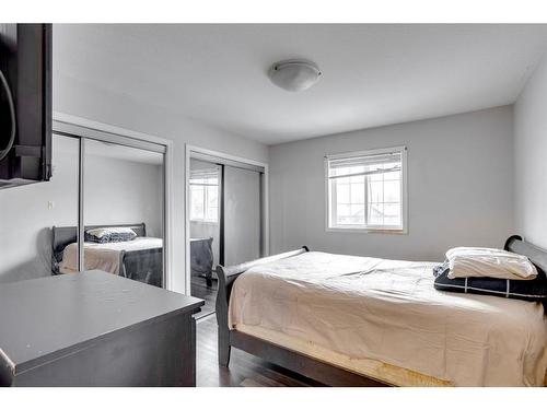 3307-200 Lougheed Drive, Fort Mcmurray, AB - Indoor Photo Showing Bedroom