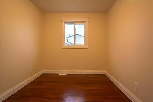 517 Beacon Hill Drive, Fort Mcmurray, AB - Indoor Photo Showing Other Room