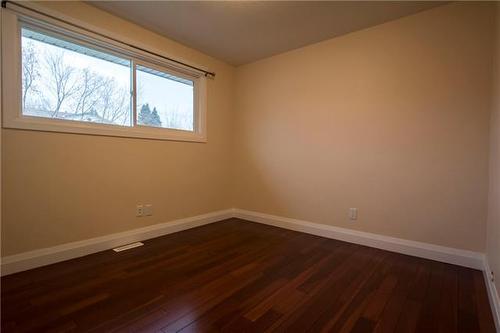 517 Beacon Hill Drive, Fort Mcmurray, AB - Indoor Photo Showing Other Room