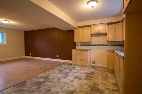 517 Beacon Hill Drive, Fort Mcmurray, AB - Indoor Photo Showing Kitchen