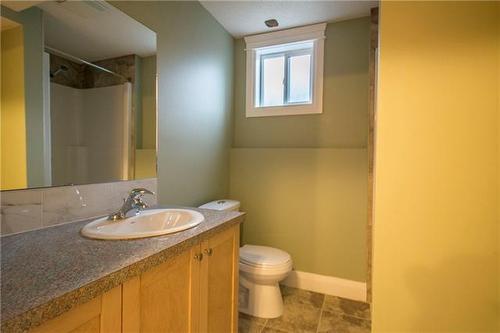 517 Beacon Hill Drive, Fort Mcmurray, AB - Indoor Photo Showing Bathroom