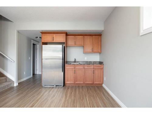 800 Athabasca Avenue, Fort Mcmurray, AB - Indoor Photo Showing Kitchen