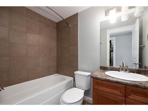 800 Athabasca Avenue, Fort Mcmurray, AB - Indoor Photo Showing Bathroom