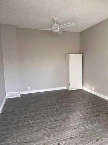 136 Wylie Place, Fort Mcmurray, AB - Indoor Photo Showing Other Room