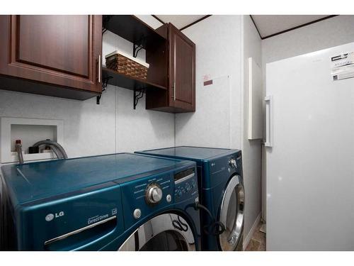 176 Greenbriar Bay, Fort Mcmurray, AB - Indoor Photo Showing Laundry Room