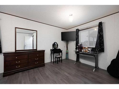 176 Greenbriar Bay, Fort Mcmurray, AB - Indoor Photo Showing Other Room