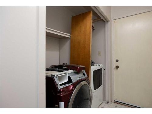 281 Beaton Place, Fort Mcmurray, AB - Indoor Photo Showing Laundry Room