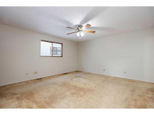 281 Beaton Place, Fort Mcmurray, AB - Indoor Photo Showing Other Room