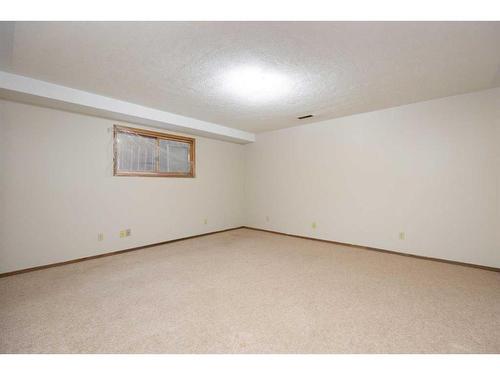 281 Beaton Place, Fort Mcmurray, AB - Indoor Photo Showing Other Room