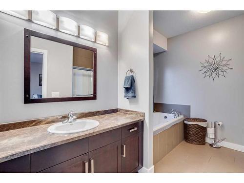 423 Killdeer Way, Fort Mcmurray, AB - Indoor Photo Showing Bathroom