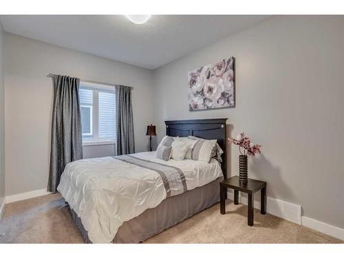 423 Killdeer Way, Fort Mcmurray, AB - Indoor Photo Showing Bedroom