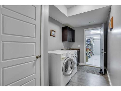 423 Killdeer Way, Fort Mcmurray, AB - Indoor Photo Showing Laundry Room