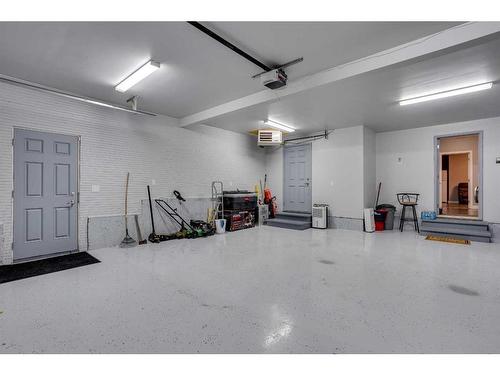 423 Killdeer Way, Fort Mcmurray, AB - Indoor Photo Showing Garage