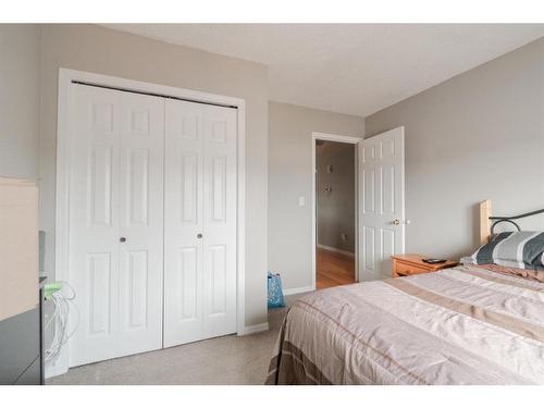 221 Sitka Drive, Fort Mcmurray, AB - Indoor Photo Showing Bedroom