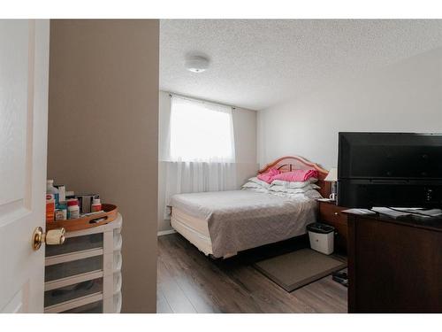 221 Sitka Drive, Fort Mcmurray, AB - Indoor Photo Showing Bedroom