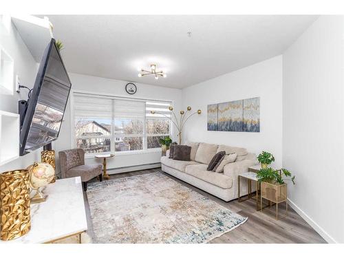 209-290 Plamondon Drive, Fort Mcmurray, AB - Indoor Photo Showing Living Room