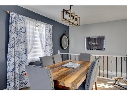 105 Silvertip Place, Fort Mcmurray, AB - Indoor Photo Showing Dining Room