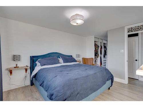 105 Silvertip Place, Fort Mcmurray, AB - Indoor Photo Showing Bedroom