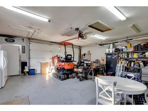 105 Silvertip Place, Fort Mcmurray, AB - Indoor Photo Showing Garage