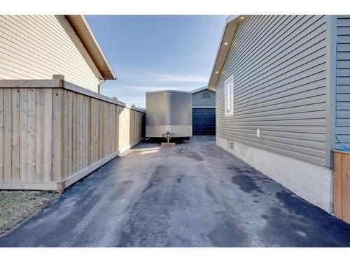 105 Silvertip Place, Fort Mcmurray, AB - Outdoor With Exterior