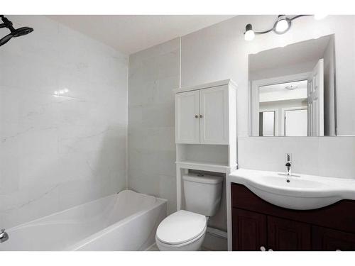 231 Merganser Crescent, Fort Mcmurray, AB - Indoor Photo Showing Bathroom