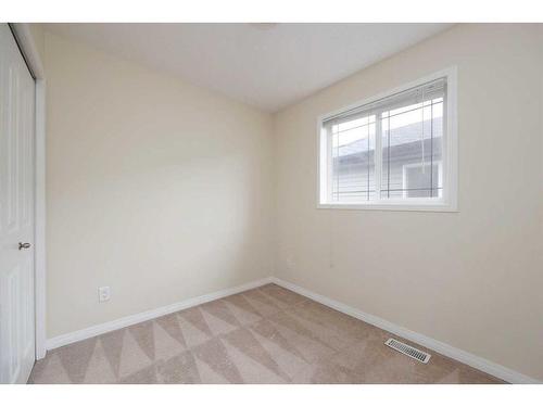 194 Pacific Crescent, Fort Mcmurray, AB - Indoor Photo Showing Other Room