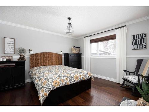 235 Cornwall Drive, Fort Mcmurray, AB - Indoor Photo Showing Bedroom