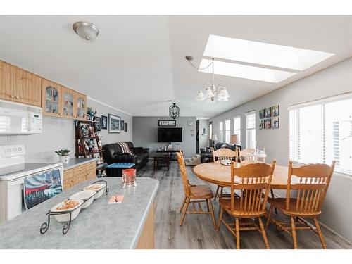 224 Cree Road, Fort Mcmurray, AB - Indoor Photo Showing Dining Room