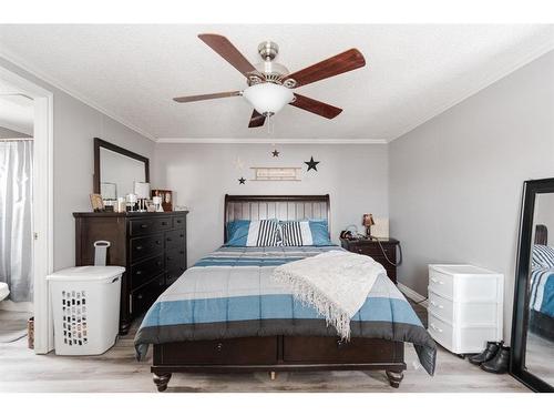 224 Cree Road, Fort Mcmurray, AB - Indoor Photo Showing Bedroom