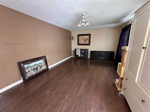 3 Rae Crescent, Fort Mcmurray, AB - Indoor Photo Showing Other Room