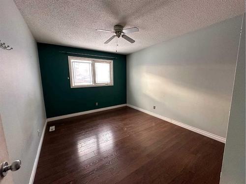 3 Rae Crescent, Fort Mcmurray, AB - Indoor Photo Showing Other Room