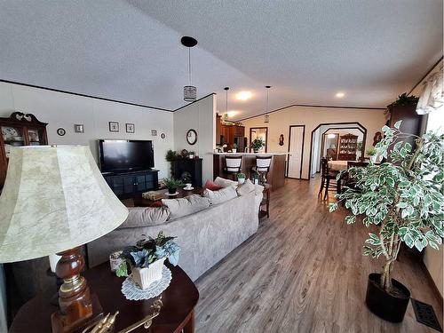 529-13221 Twp Rd 680, Rural Lac La Biche County, AB - Indoor Photo Showing Living Room