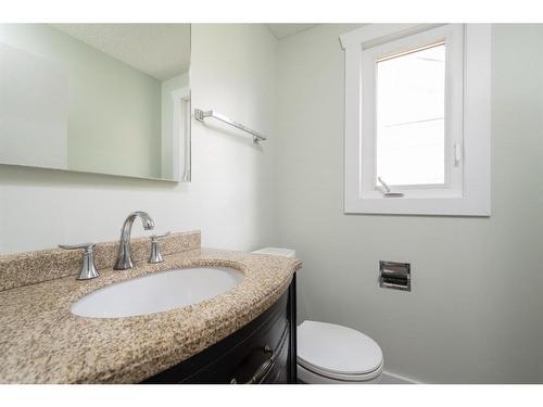 1 Pond Crescent, Fort Mcmurray, AB - Indoor Photo Showing Bathroom