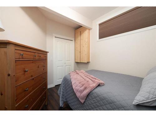 157 Shalestone Way, Fort Mcmurray, AB - Indoor Photo Showing Bedroom