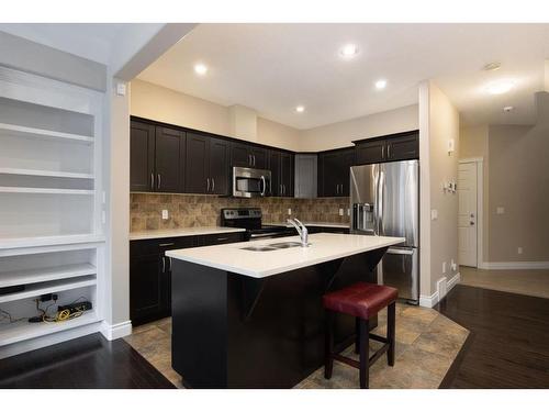 157 Shalestone Way, Fort Mcmurray, AB - Indoor Photo Showing Kitchen With Double Sink With Upgraded Kitchen