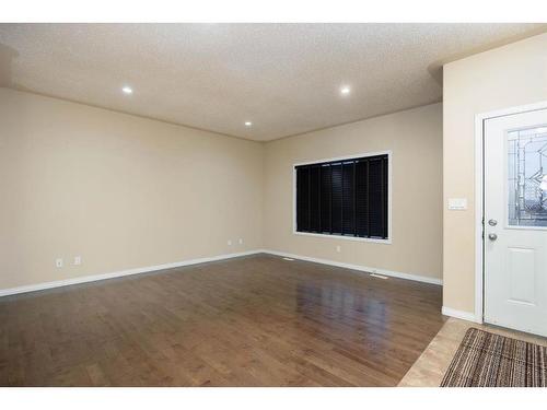 156 Chestnut Way, Fort Mcmurray, AB - Indoor Photo Showing Other Room