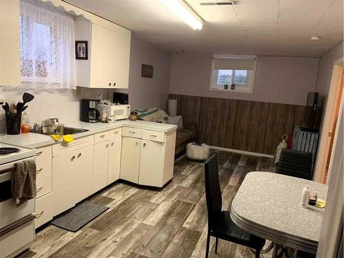 10314 101A Avenue, Lac La Biche, AB - Indoor Photo Showing Kitchen