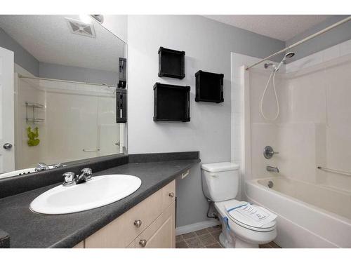 100 Bruin Bay, Fort Mcmurray, AB - Indoor Photo Showing Bathroom