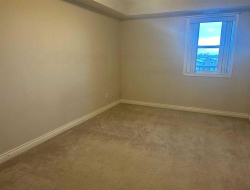 207-253 Gregoire Drive, Fort Mcmurray, AB - Indoor Photo Showing Other Room