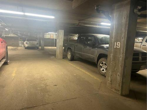 207-253 Gregoire Drive, Fort Mcmurray, AB - Indoor Photo Showing Garage