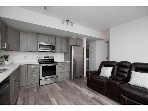 145 Shalestone Place, Fort Mcmurray, AB - Indoor Photo Showing Kitchen