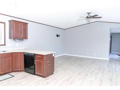 209 Greely Road, Fort Mcmurray, AB - Indoor Photo Showing Kitchen