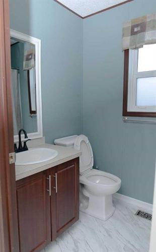 209 Greely Road, Fort Mcmurray, AB - Indoor Photo Showing Bathroom