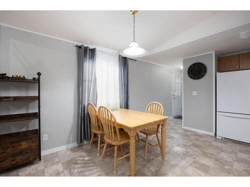 173 Greely Road, Fort Mcmurray, AB - Indoor Photo Showing Dining Room