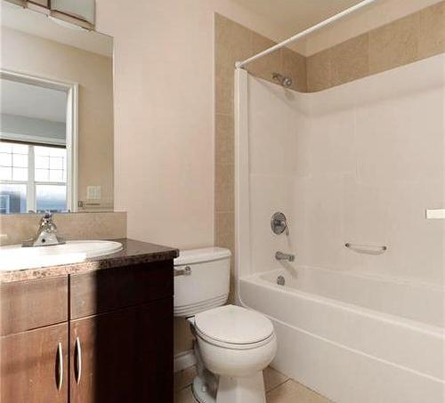 36-180 Riverstone Ridge, Fort Mcmurray, AB - Indoor Photo Showing Bathroom