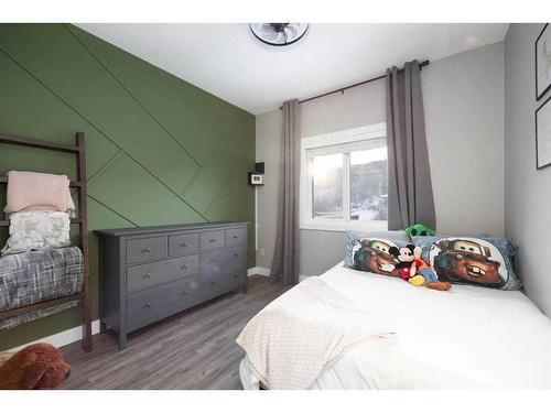 7103 Bulyea Avenue, Fort Mcmurray, AB - Indoor Photo Showing Bedroom