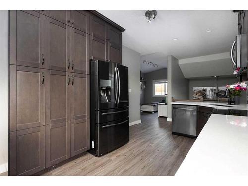 7103 Bulyea Avenue, Fort Mcmurray, AB - Indoor Photo Showing Kitchen