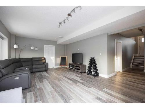 7103 Bulyea Avenue, Fort Mcmurray, AB - Indoor Photo Showing Living Room