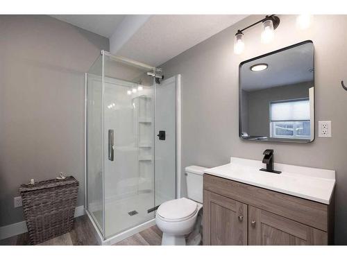 7103 Bulyea Avenue, Fort Mcmurray, AB - Indoor Photo Showing Bathroom