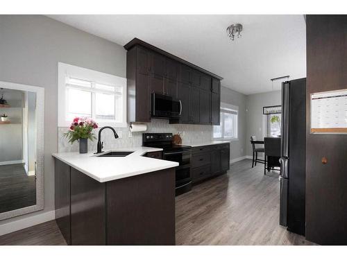 7103 Bulyea Avenue, Fort Mcmurray, AB - Indoor Photo Showing Kitchen